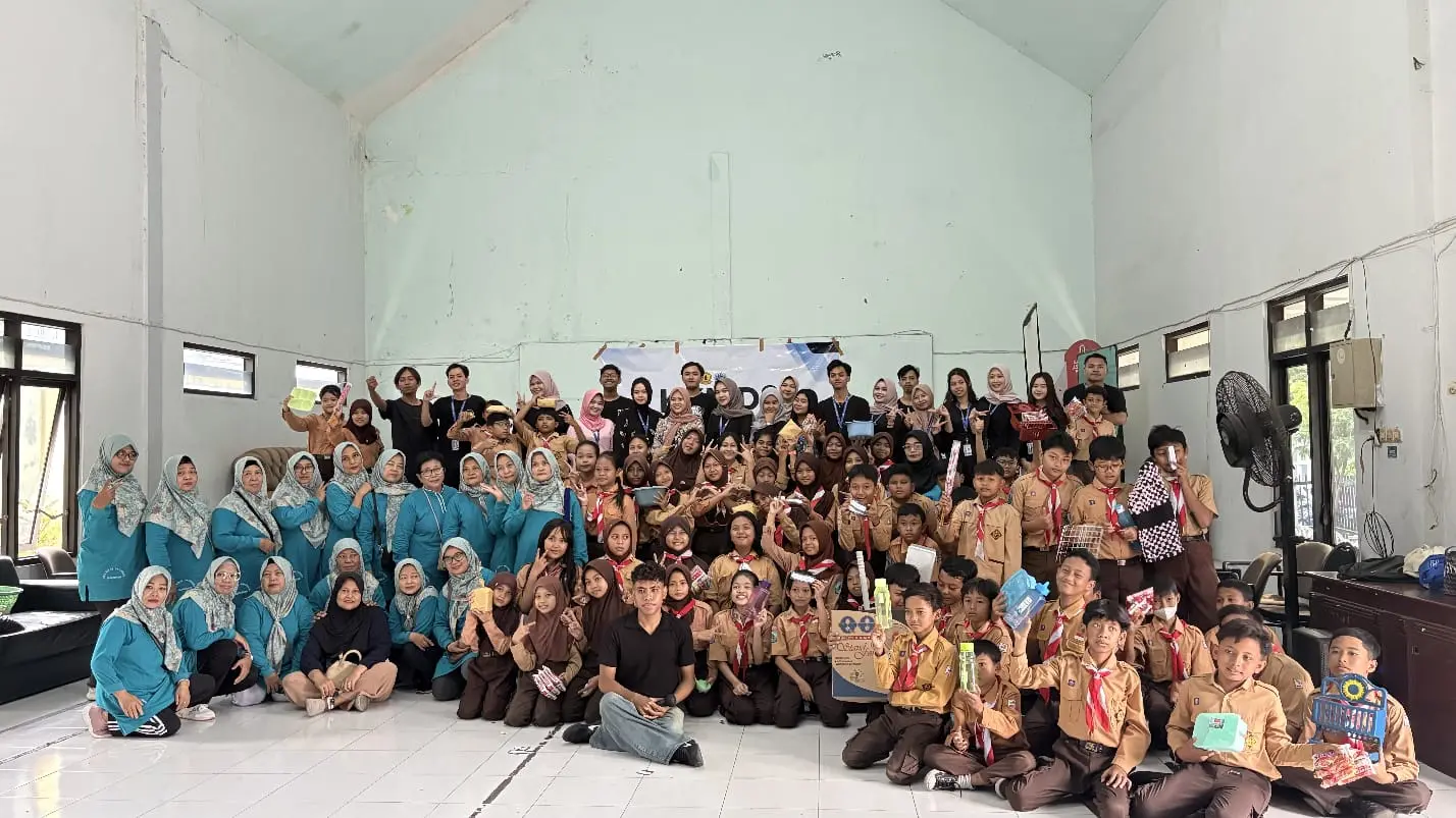 Melalui KKN, Mahasiswa UWKS Kelompok D2 Wujudkan Pengabdian Nyata di Kelurahan Gayungan